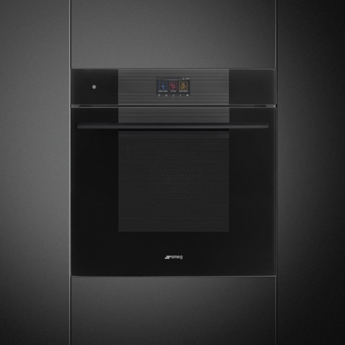 Духовой шкаф Smeg/ Духовой шкаф Smeg, 26 функций, 150 автоматических программ, СВЧ, пар, очистка VaporClean, дисплей, сенсорное управление, термощуп, таймер, 4 стекла в дверце, полезный объем 68 л, цвет черный