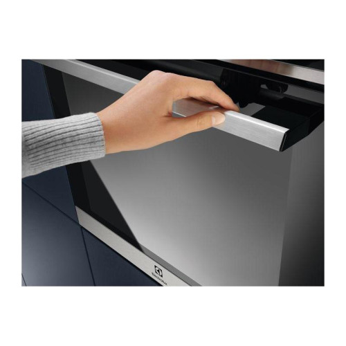 Духовой шкаф Электрический/ Духовой шкаф Электрический Electrolux EOC8P39WX черный/нержавеющая сталь