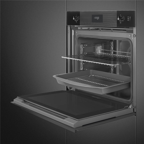Встраиваемый духовой шкаф SMEG/ Многофункциональный духовой шкаф с пиролизом и пароувлажнением, 60 см, 11 функций, Black (черное стекло). Класс энергопотребления А+