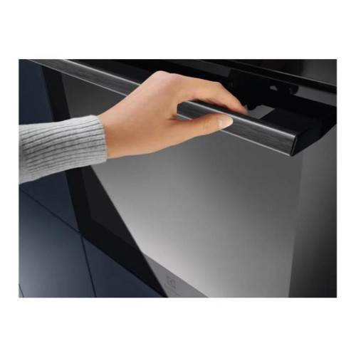 Духовой шкаф Электрический/ Духовой шкаф Электрический Electrolux EOC8P39WZ черный