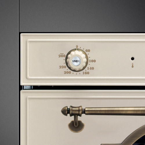 Встраиваемый духовой шкаф SMEG/ Встраиваемый духовой шкаф SMEG, 60 см, Cortina, 50-260 градусов, часы/таймер, галогенная подсветка, 9 режимов, поворотные переключатели Cortina, пиролиз, автоматическое отключение, петли Soft Close, полезный объем 65 л, цве
