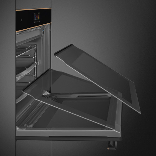 Встраиваемый духовой шкаф SMEG/ Многофункциональный духовой шкаф с паром и пиролитической очисткой, 60 см, 19 функций, чёрное стекло Eclipse, медный профиль, Dolce Stil Novo