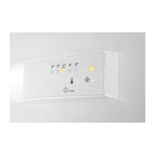 Холодильник/ Холодильник Electrolux LNS5LE18S 2-хкамерн. белый