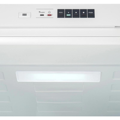 Холодильник/ Холодильник Hyundai HBR 1782 2-хкамерн. белый