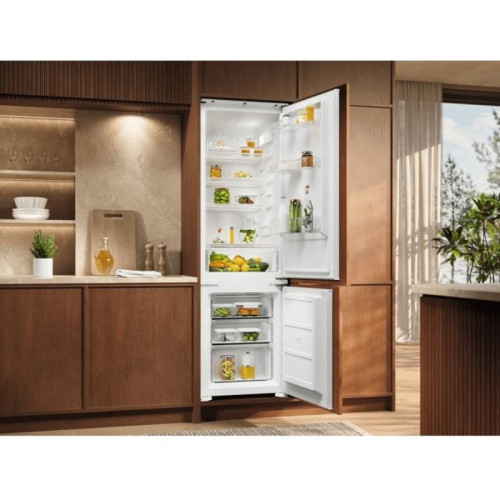 Встраиваемый холодильник ELECTROLUX/ Холодильник комби встраиваемый, скользящие направляющие, без No Frost, электронное управление, полезный объём: 249 л (179 + 70 л), перенавешиваемые двери, 54x54.1x176.3 см, белый