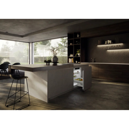 Встраиваемый холодильник Liebherr/ Prime, высота 82-88 см, выдвижная фронтальная дверная секция, без морозильного отделения, сенсорный дисплей Touch&Swipe за дверью, доводчик SoftSystem.