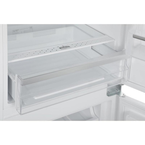 Холодильник/ Холодильник Hyundai HBR 1786 2-хкамерн. белый