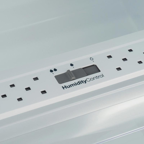 Холодильник/ Холодильник Hyundai HBR 1782 2-хкамерн. белый