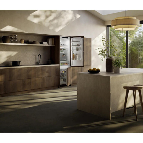 Встраиваемые холодильники Liebherr/ Pure, ниша 194 см, EasyFresh, МК NoFrost 3 контейнера, сенсорный дисплей Touch, door-on-door. Встраиваемые холодильники Liebherr/ Pure, ниша 194 см, EasyFresh, МК NoFrost 3 контейнера, сенсорный дисплей Touch, door-on-door.