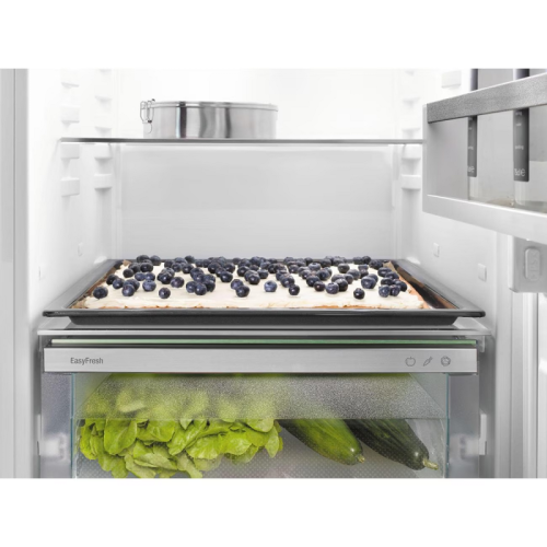 Встраиваемые холодильники Liebherr/ EIGER, ниша 178, Plus, EasyFresh, МК SmartFrost, 2 контейнера, door sliding Встраиваемые холодильники Liebherr/ EIGER, ниша 178, Plus, EasyFresh, МК SmartFrost, 2 контейнера, door sliding
