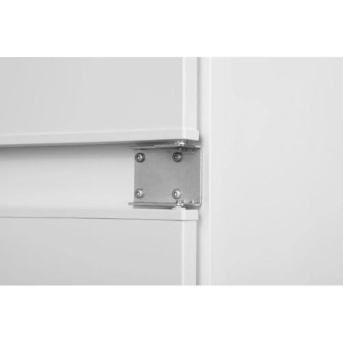 Холодильник/ Холодильник Hyundai HBR 1786 2-хкамерн. белый