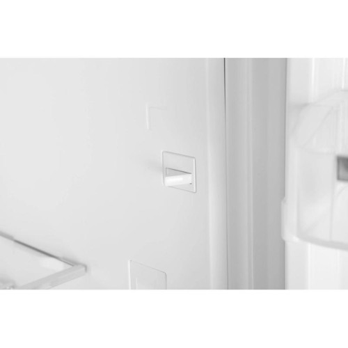 Холодильник/ Холодильник Hyundai HBR 1786 2-хкамерн. белый