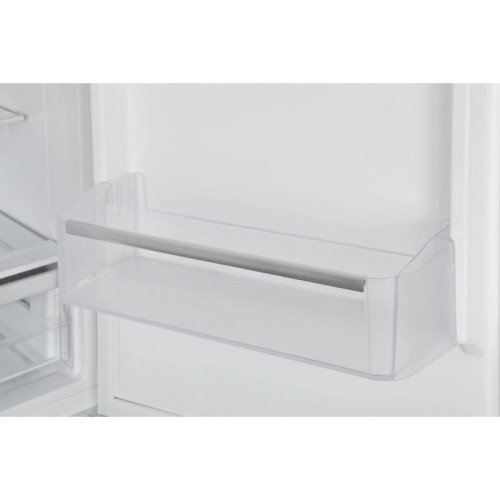 Холодильник/ Холодильник Hyundai HBR 1786 2-хкамерн. белый