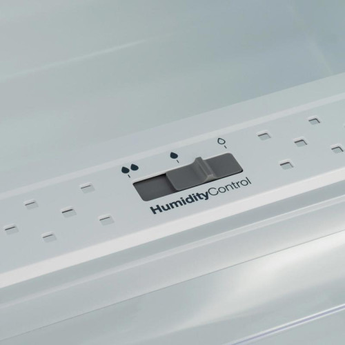 Холодильник/ Холодильник Hyundai HBR 1782 2-хкамерн. белый