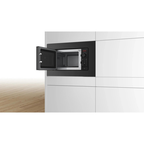 Микроволновая печь/ Микроволновая печь Bosch BFL623MB4 черный (встраиваемая) Микроволновая печь/ Микроволновая печь Bosch BFL623MB4 черный (встраиваемая)