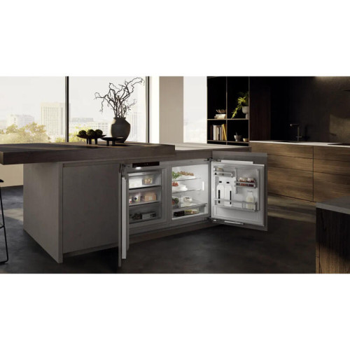 Встраиваемая морозильная камера Liebherr/ Pure, высота 82-88 см, door-on-door, SmartFrost, сенсорная электроника за дверью. Встраиваемая морозильная камера Liebherr/ Pure, высота 82-88 см, door-on-door, SmartFrost, сенсорная электроника за дверью.
