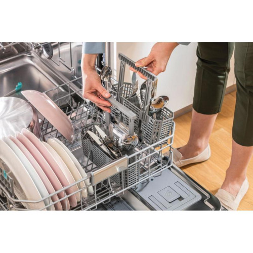 Посудомоечная машина Gorenje/ Посудомоечная машина Gorenje GV642E90 Посудомоечная машина Gorenje, загрузка 13 комплектов, стандартный мотор, регулировка верхней корзины по высоте, 2 корзины, сенсорное управление, световой и звуковой сигнал завершения цикл