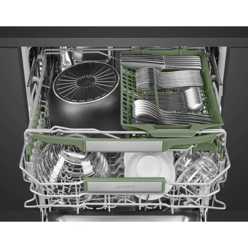 Посудомоечная машина Smeg/ Посудомоечная машина Smeg, встраиваемая, 60 см, 14 комплектов, 14 программ, сенсорное управление, ActiveLight, Dry Assist, автоматическое открывание дверцы, 3 корзины, энергоэффективность А
