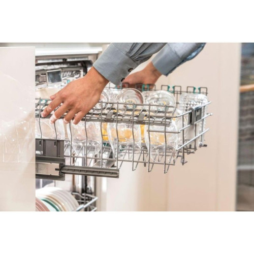 Посудомоечная машина Gorenje/ Посудомоечная машина Gorenje, 60 см, 16 комплектов, 3 корзины, сенсорное управление, 6 программ, отсрочка старта до 24 ч, самодиагностика, полный AquaStop, автооткрытие дверцы TotalDry, энергоэффективность А+++, уровень шума 