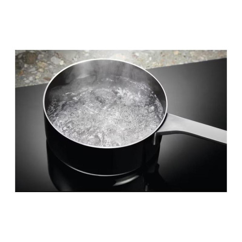 Индукционная варочная поверхность/ Индукционная варочная поверхность Electrolux LIR60430 черный