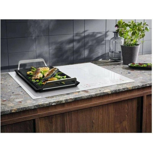 Индукционная варочная поверхность/ Индукционная варочная поверхность Electrolux EIV63440BS серый