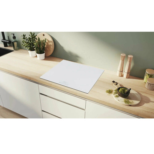 Встраиваемая индукционная панель BOSCH/ Встраиваемая индукционная панель BOSCH PIF612BB1E Индукционная,  60 см, индукция, скошенный край, сенсорное управление, белый