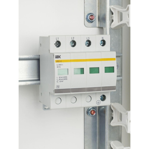 KARAT ОПС1-C УЗИП 4P In=20кА Un=400В Im=40кА IEK