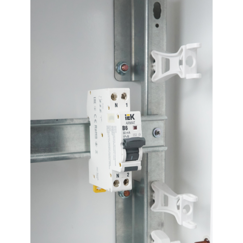 ARMAT АВДТ B06S 1P+NP B6 30мА тип AC (18мм) IEK